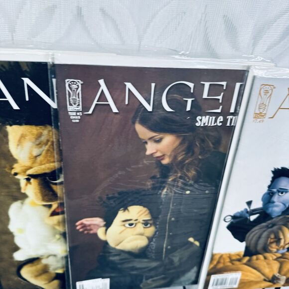 IDW Angel Lot Blood Trenches 1-4, Masks 1, Smile Time 1-3, Hole In The World 1-5 - Picture 2 of 9